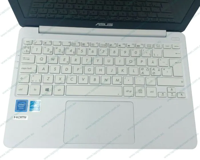 Asus VivoBook X207N 32GB eMMC - No power AS IS (For Parts ONLY)